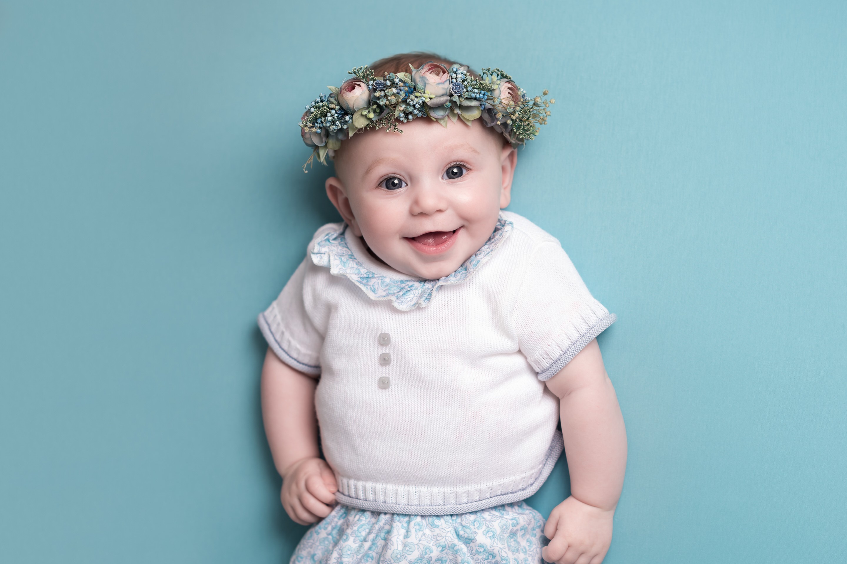 Baby photographer Fleet | Baby Love Photography